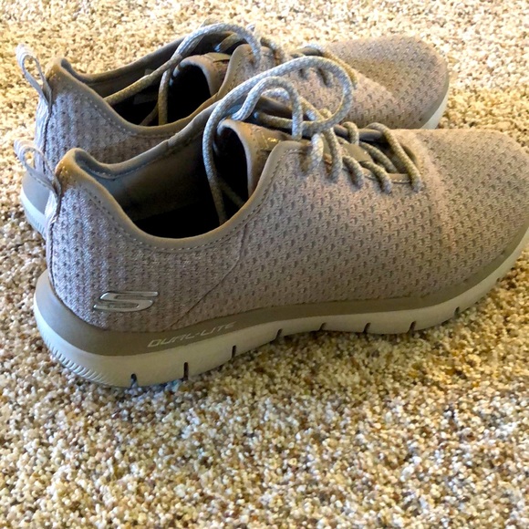 Sketchers memory foam sneakers - Picture 1 of 2